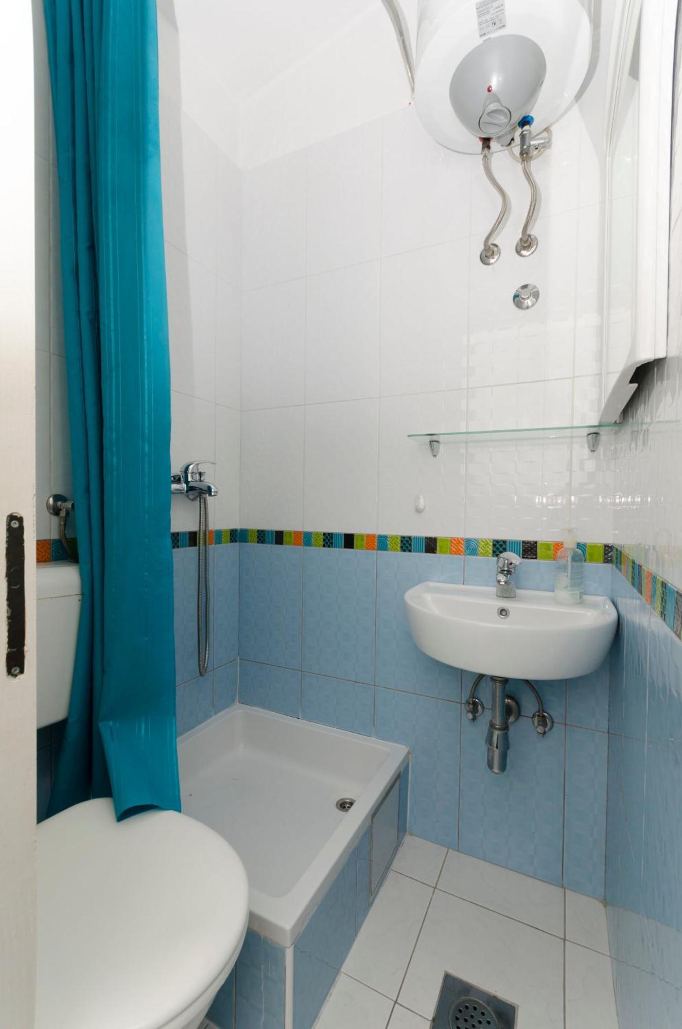 Jadro - 250 M From