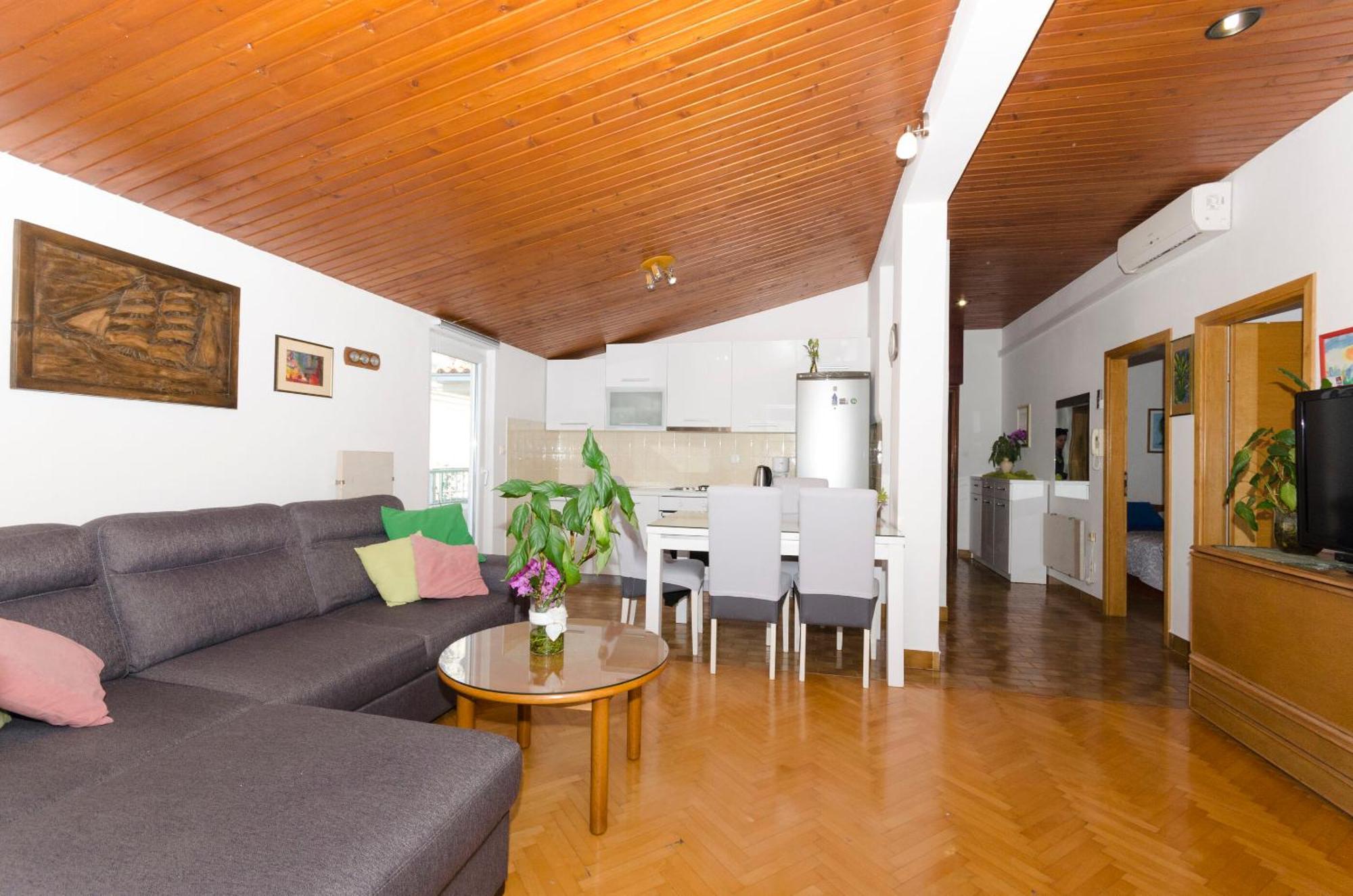 Jadro - 250 M From